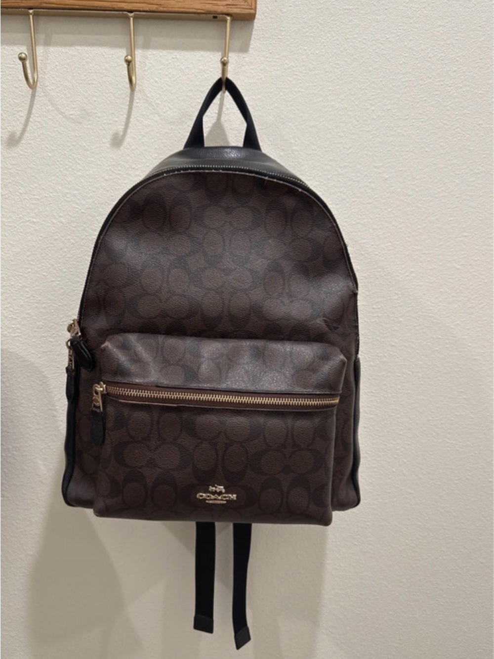 COACH Charlie Backpack - Dark Brown
Signature Canvas F32200 - Picture 8 of 11